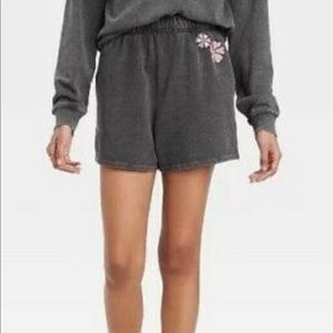NWT! Zoe + Liv~Womens Flower Equality Graphic Shorts in Heather Gray. Sz. Large